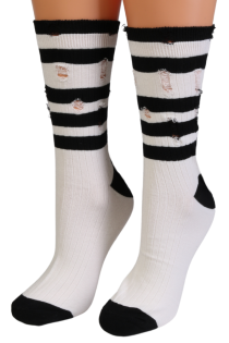 Белые хлопковые носки в "рваном" стиле с полосками POSITANO | Sokisahtel