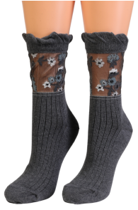 Хлопковые носки тёмно-серого цвета с цветочным узором и прозрачной вставкой ASHER | Sokisahtel