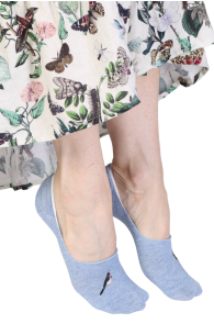 Хлопковые носки-следки синего цвета с миниатюрным изображением снегиря BULLFINCH | Sokisahtel