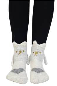 KAIRET white soft socks with magnetic paws | Sokisahtel