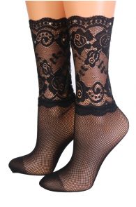 Женские сетчатые носки черного цвета с кружевной отделкой и блестящими камушками MAIKEN | Sokisahtel