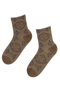 Хлопковые носки бежевого цвета с изящным орнаментальным рисунком AURELIA | Sokisahtel