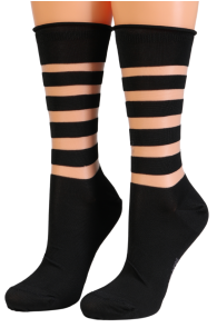 Хлопковые носки чёрного цвета с полосатым узором и прозрачной вставкой TAGNE | Sokisahtel
